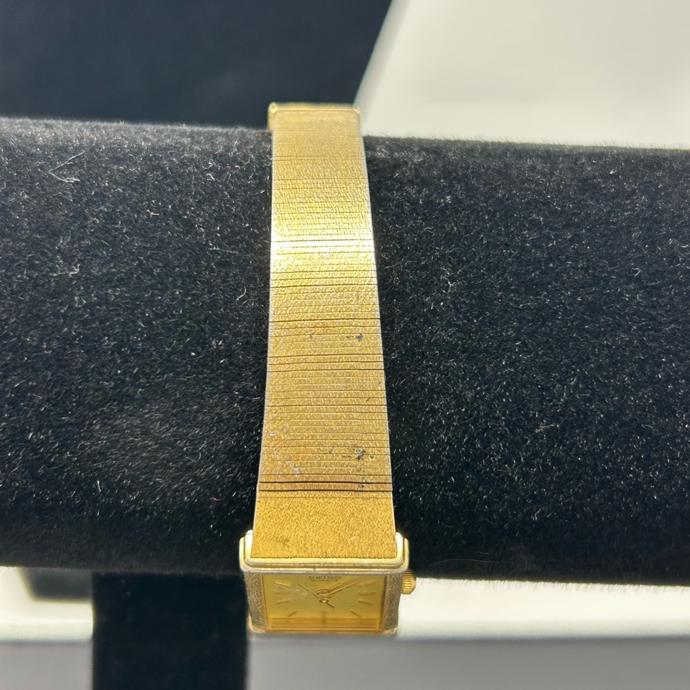 Vintage Ladies Seiko Gold Tone Quartz Watch Japan - Picture 2 of 4